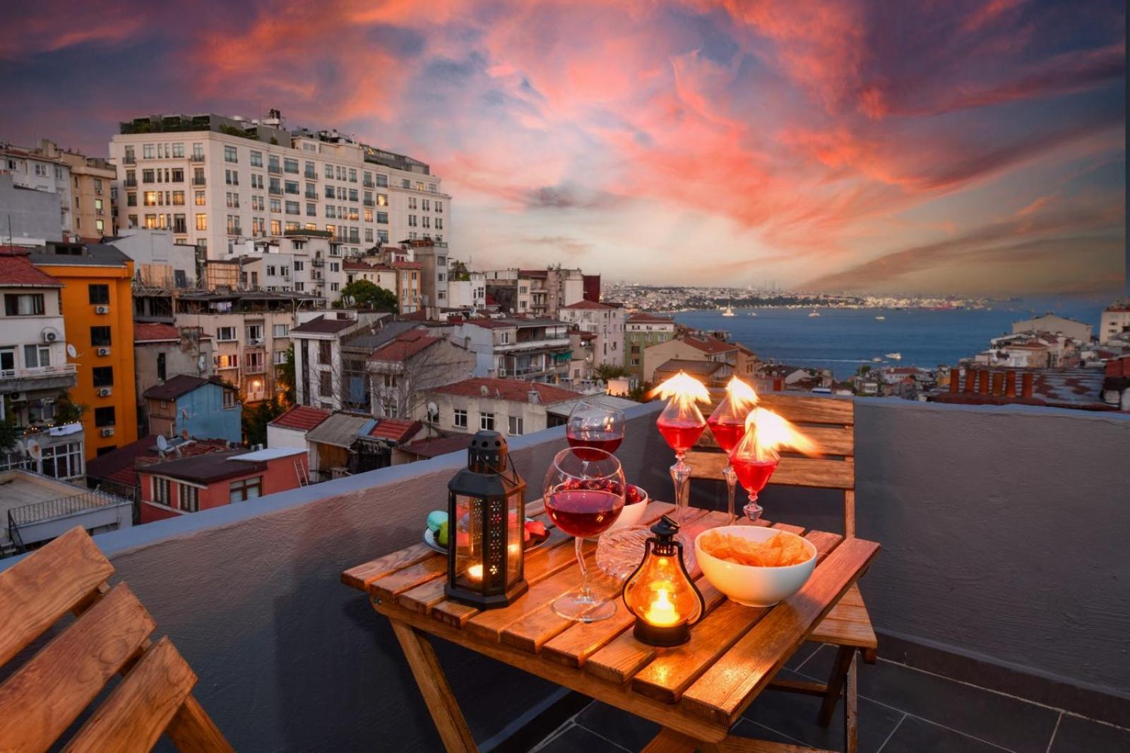 The Maiden Tower From Your Bedroom Romantic View, In Taksim Square Daire *