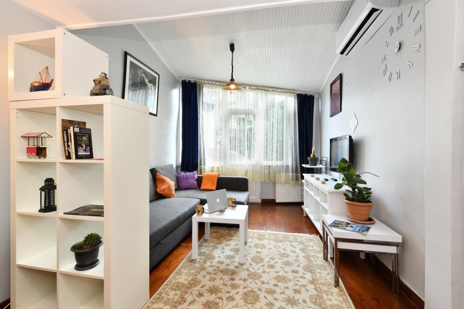 The Maiden Tower From Your Bedroom Romantic View, In Taksim Square Daire