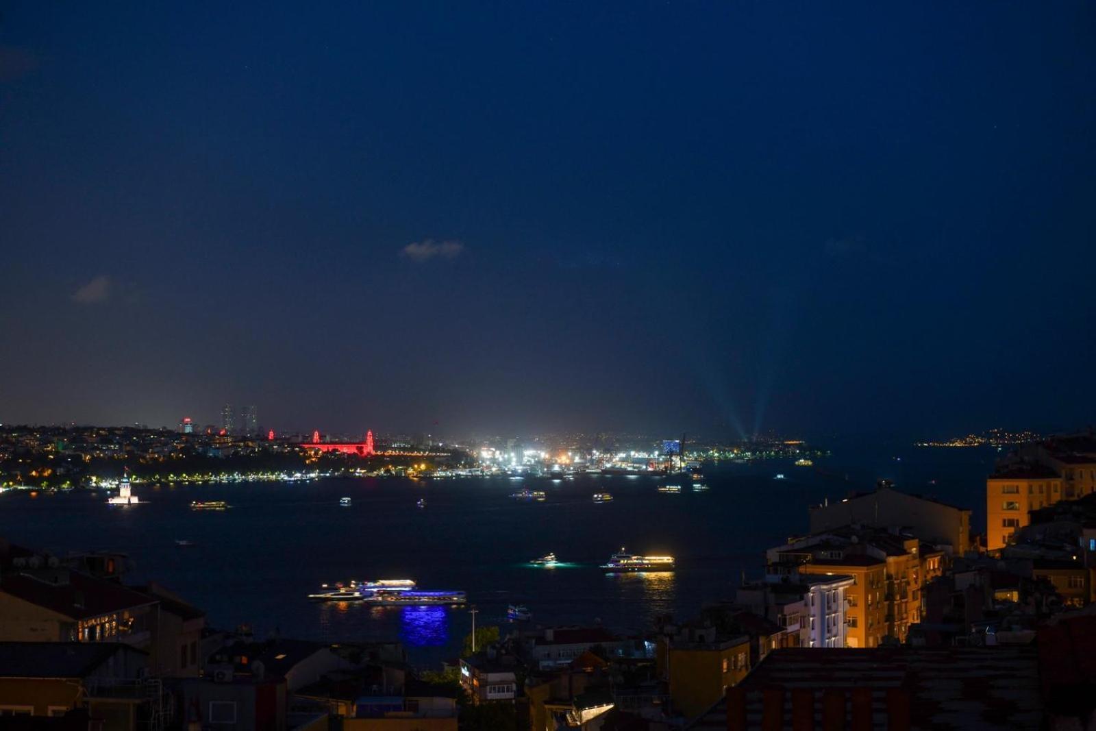 Daire The Maiden Tower From Your Bedroom Romantic View, In Taksim Square *