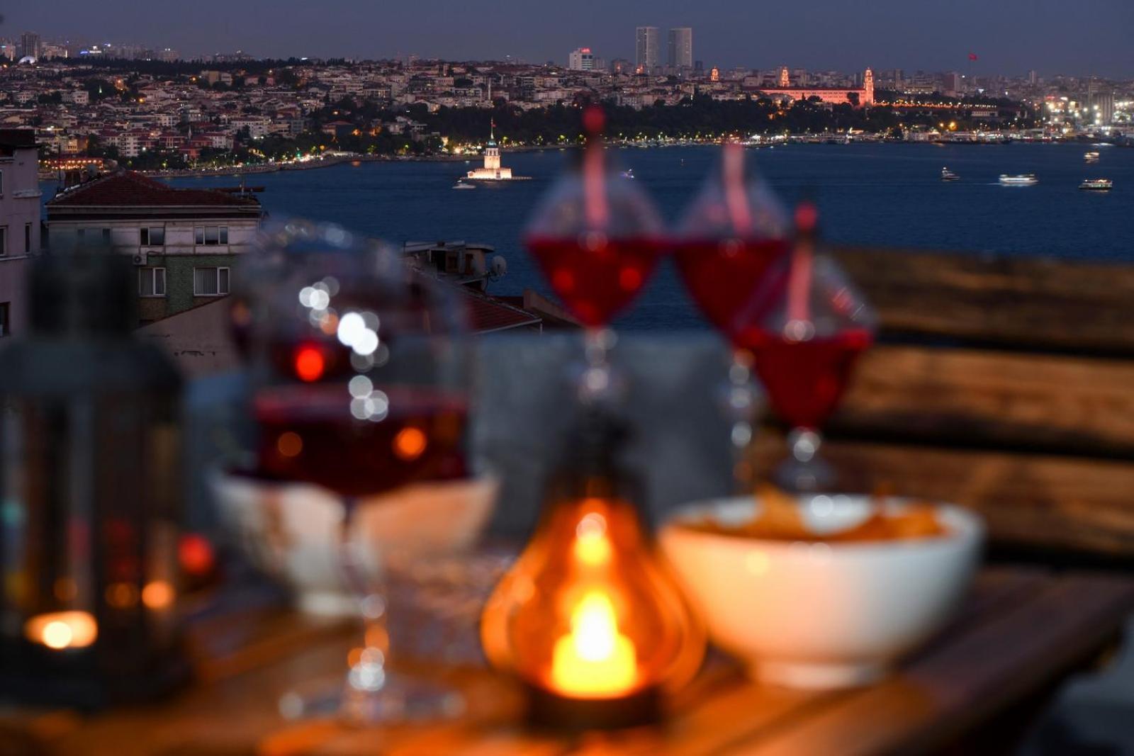 The Maiden Tower From Your Bedroom Romantic View, In Taksim Square Daire